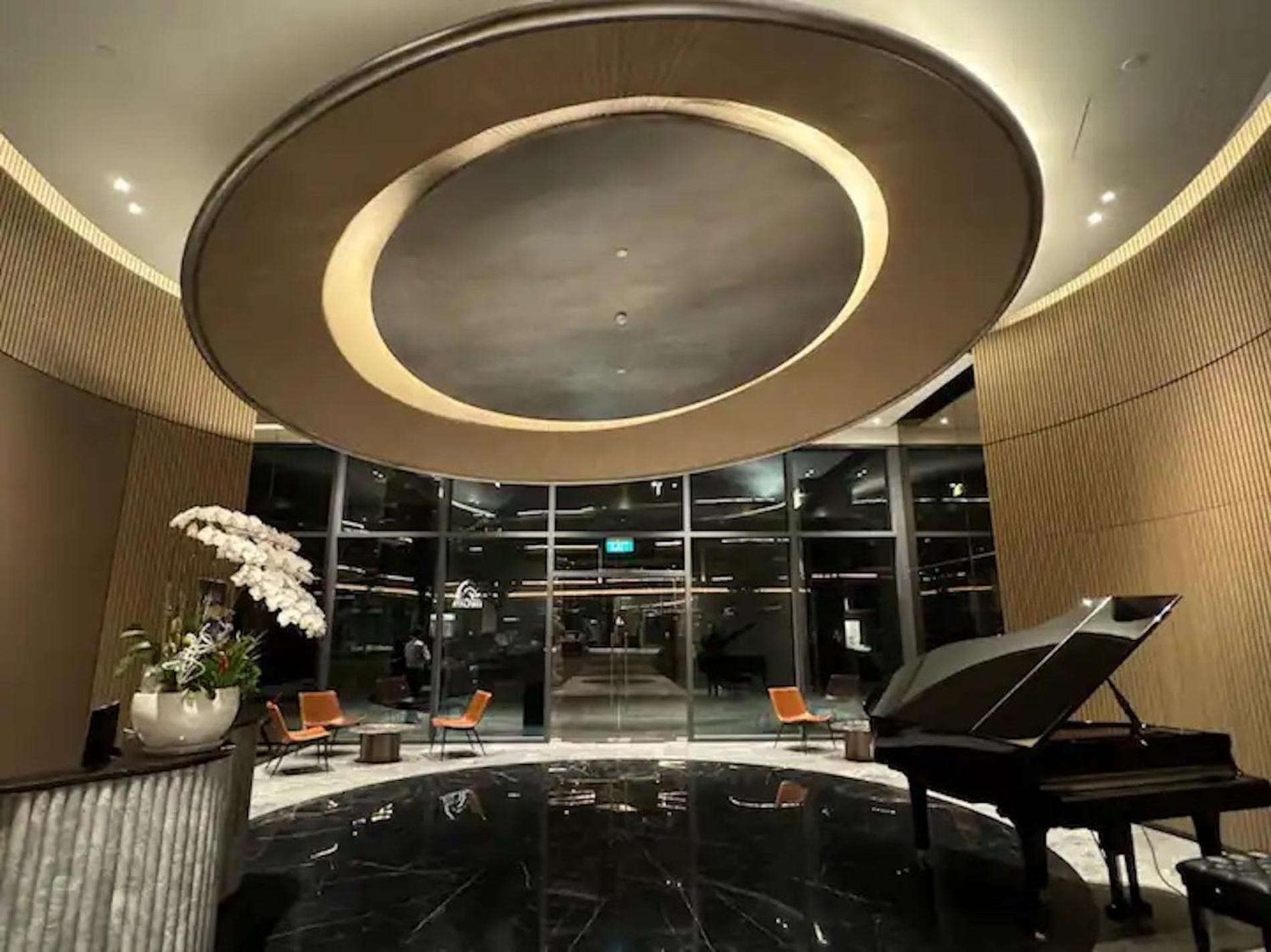 The Opera Apartment Cental Saigon Free Pool-Gym-Sauna Room- Golf Mini Bandar Ho Chi Minh Luaran gambar