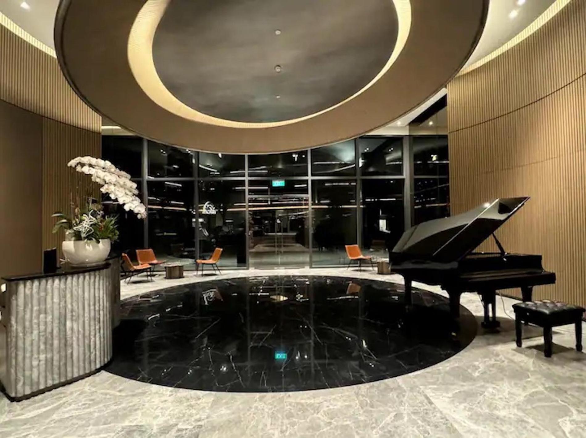 The Opera Apartment Cental Saigon Free Pool-Gym-Sauna Room- Golf Mini Bandar Ho Chi Minh Luaran gambar