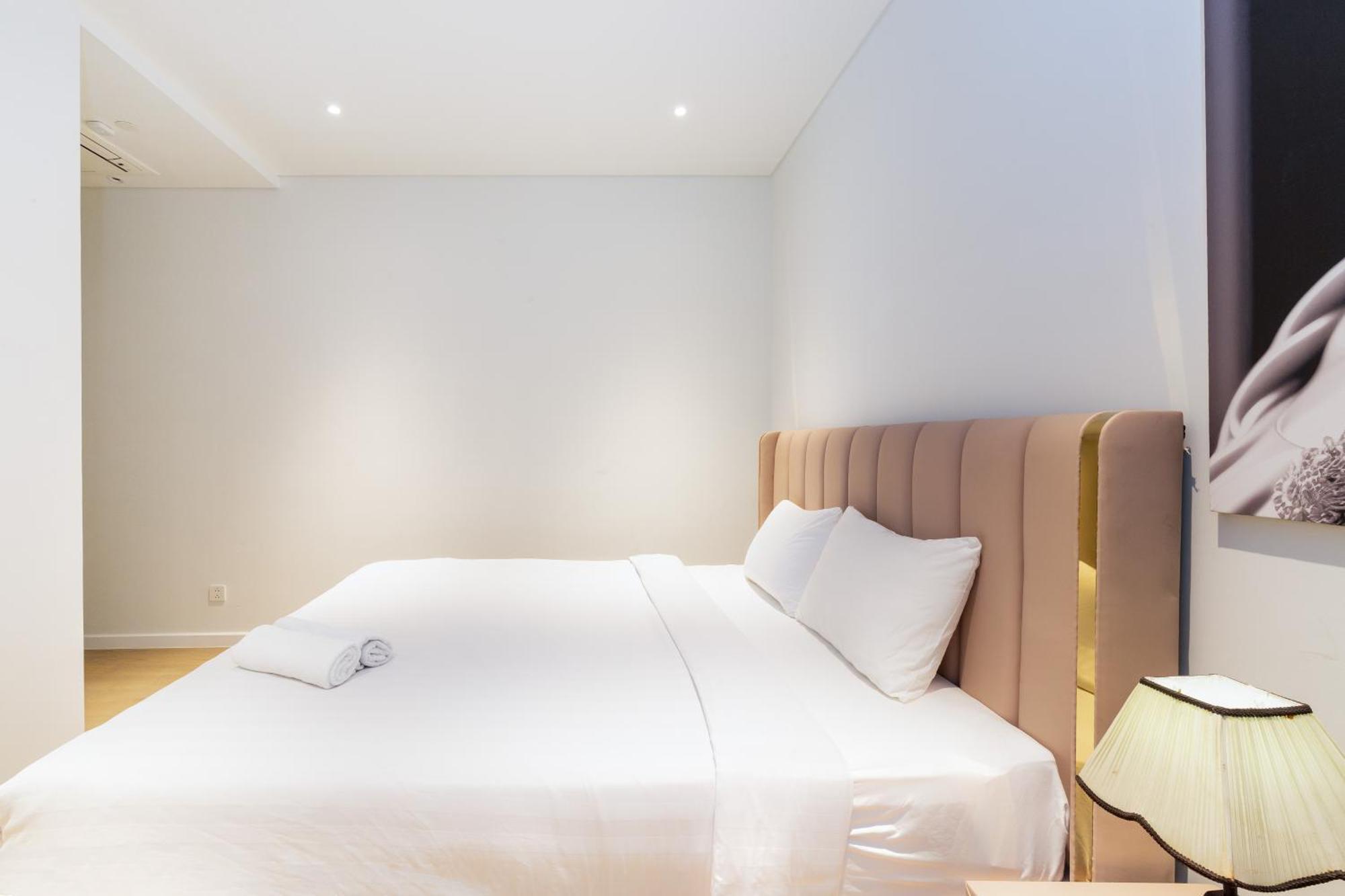 The Opera Apartment Cental Saigon Free Pool-Gym-Sauna Room- Golf Mini Bandar Ho Chi Minh Luaran gambar