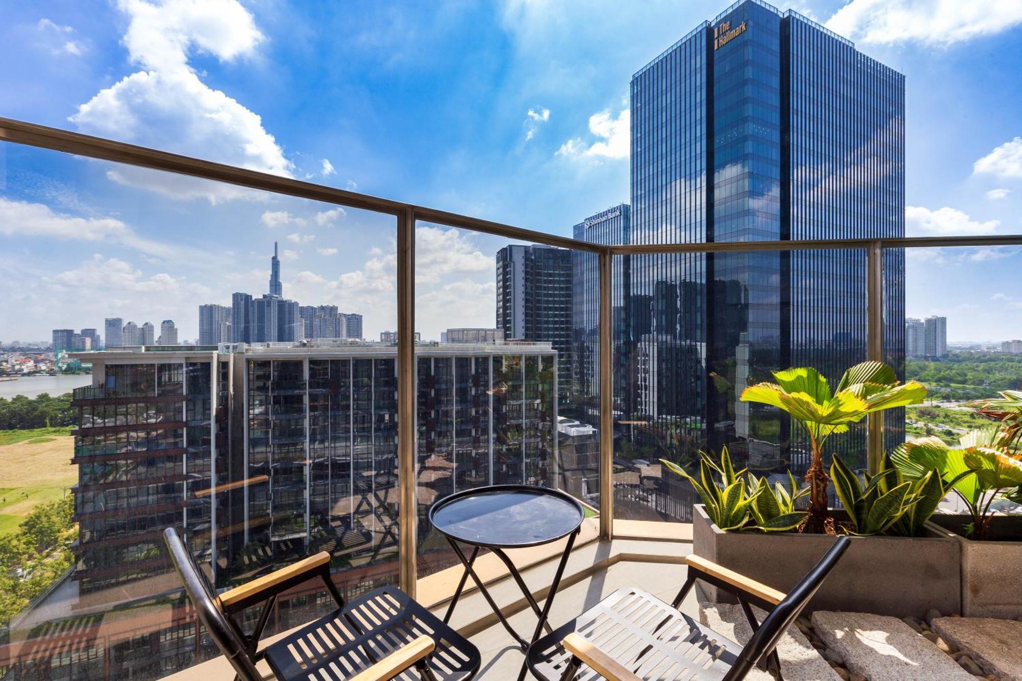 The Opera Apartment Cental Saigon Free Pool-Gym-Sauna Room- Golf Mini Bandar Ho Chi Minh Luaran gambar